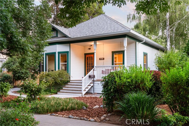 Detail Gallery Image 1 of 62 For 1734 Broadway St, Chico,  CA 95928 - 3 Beds | 1 Baths