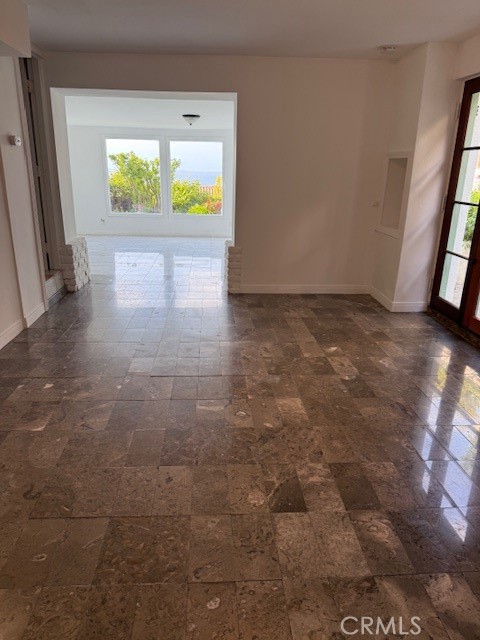 557 Via Almar, Palos Verdes Estates CA: https://media.crmls.org/medias/d35f2e56-beb2-4dfb-a2b4-e55b7c6d83d0.jpg