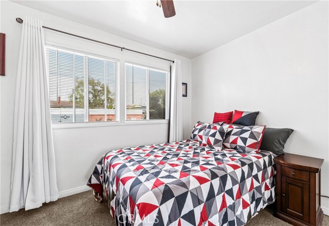6051 Camphor Avenue, Westminster CA: https://media.crmls.org/medias/d35f57a4-c376-45ad-81b6-2ae0f28460e8.jpg