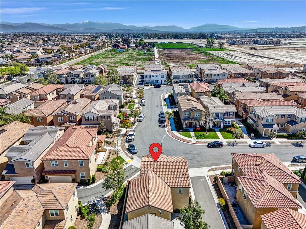 MLS #OC25151215 img 28