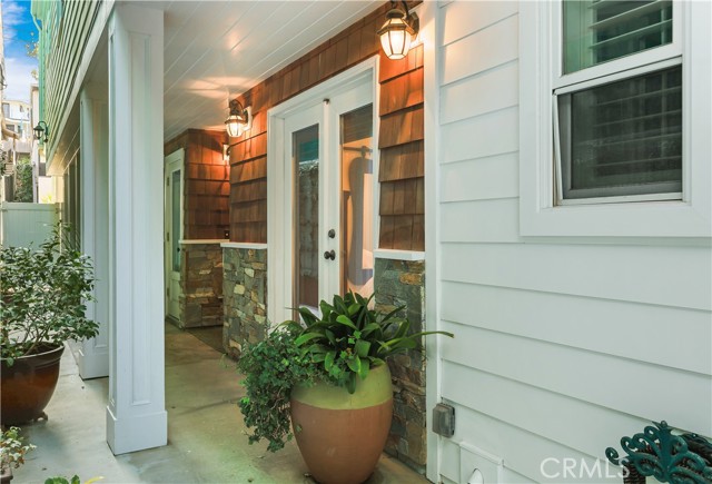 Detail Gallery Image 34 of 37 For 516 Poinsettia #B,  Corona Del Mar,  CA 92625 - 3 Beds | 3 Baths