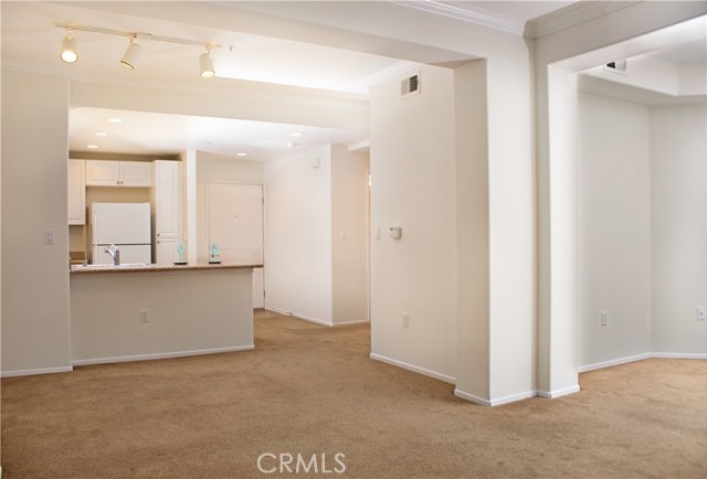2257 Watermarke Place, Irvine CA: https://media.crmls.org/medias/d36062a2-4e07-4bb2-9e34-8447afd4bfa6.jpg