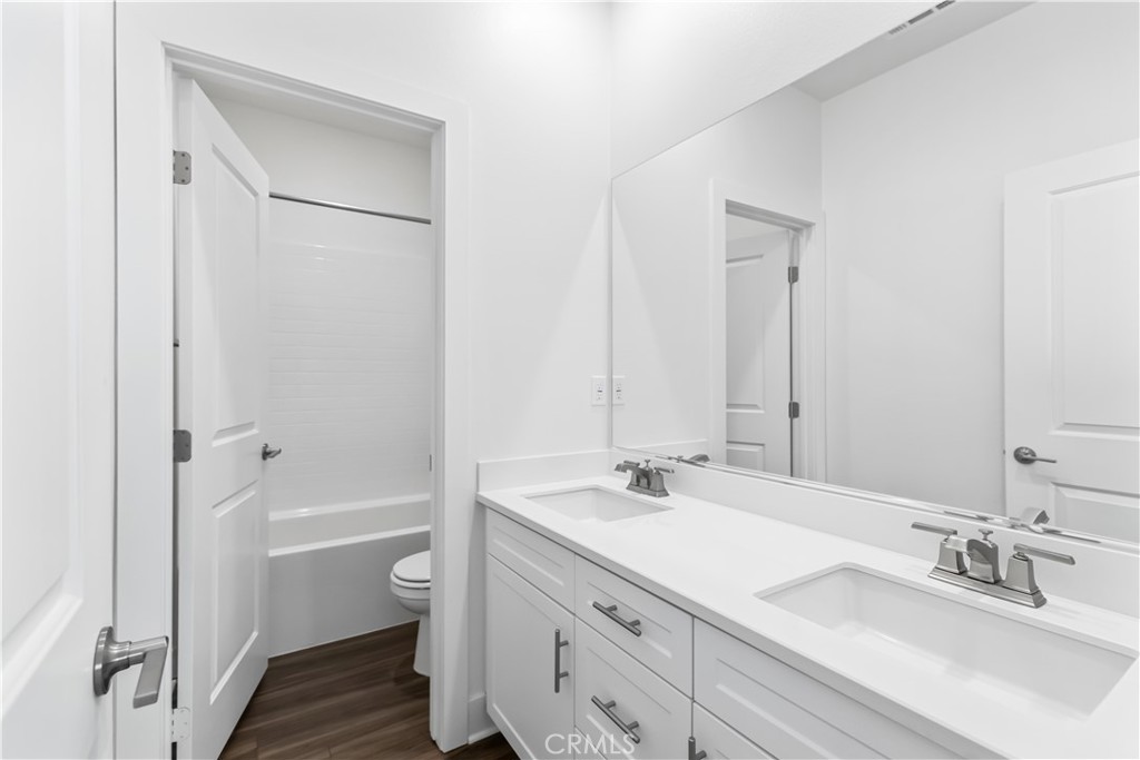 MLS #OC25112851 img 35