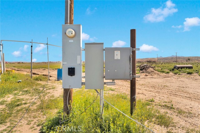 Detail Gallery Image 14 of 22 For 28571 Wild, Helendale,  CA 92342 - 2 Beds | 1 Baths