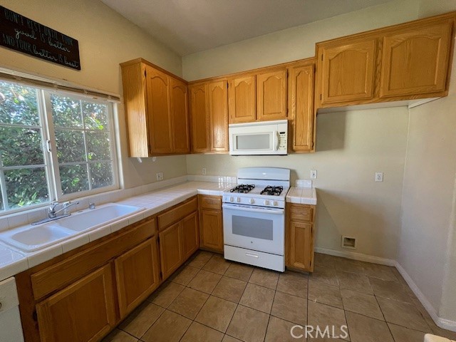 Detail Gallery Image 13 of 28 For 33089 Garner, Lake Elsinore,  CA 92530 - 3 Beds | 2 Baths