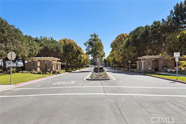 Detail Gallery Image 53 of 64 For 17272 Tidalridge Ln, Huntington Beach,  CA 92649 - 4 Beds | 2/1 Baths