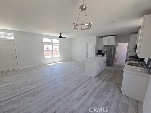 350 E San Jacinto, Perris CA: https://media.crmls.org/medias/d3622e0e-5292-425d-b5aa-0ccd38874271.jpg