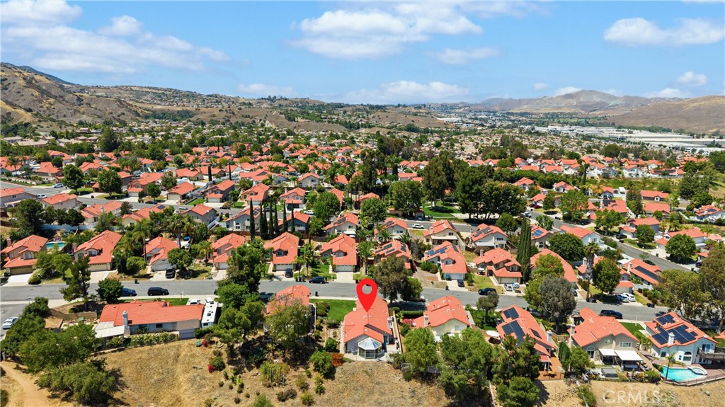 https://media.crmls.org/medias/d3625dfb-c455-4269-b388-112283a5d2b6.jpg?preset=X-Large