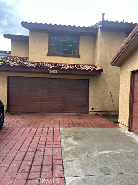 Detail Gallery Image 2 of 20 For 7815 Howe St #B,  Paramount,  CA 90723 - 3 Beds | 2/1 Baths