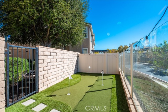 Image 25 of 36 For 43078 Avenida Amistad