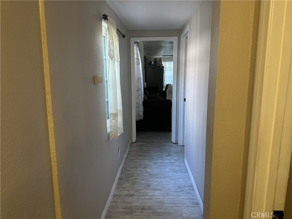 https://media.crmls.org/medias/d3642654-28b7-47c4-8c54-7a84da6ac2af.jpg?preset=X-Large