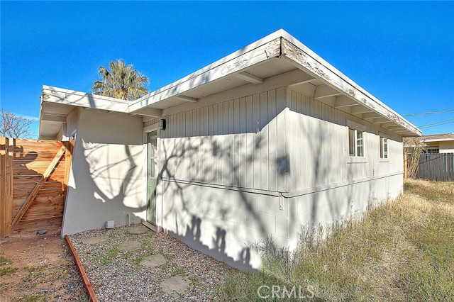 Detail Gallery Image 30 of 42 For 61673 Palm Vista, Joshua Tree,  CA 92252 - 2 Beds | 1 Baths