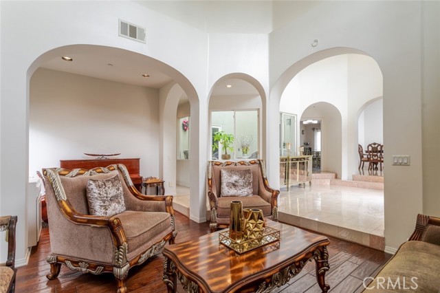 Detail Gallery Image 13 of 75 For 605 N 18th St, Montebello,  CA 90640 - 4 Beds | 3 Baths