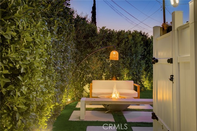 Detail Gallery Image 69 of 72 For 8161 Encino Ave, Northridge,  CA 91325 - 4 Beds | 3 Baths