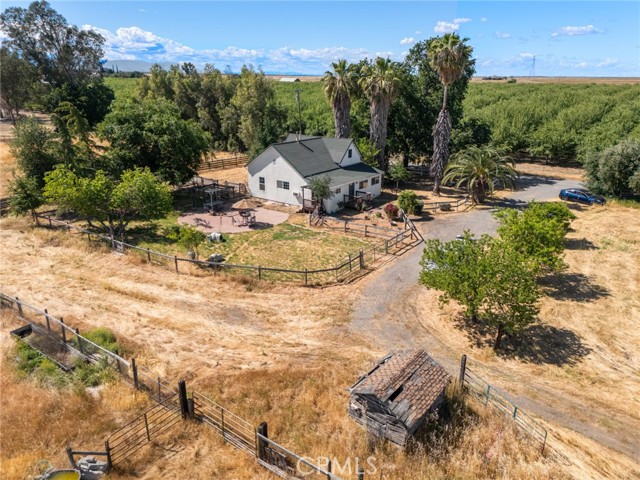 6197 County Road 4, Orland CA: https://media.crmls.org/medias/d36716bf-c616-4b54-9777-bab7fdd1bd19.jpg