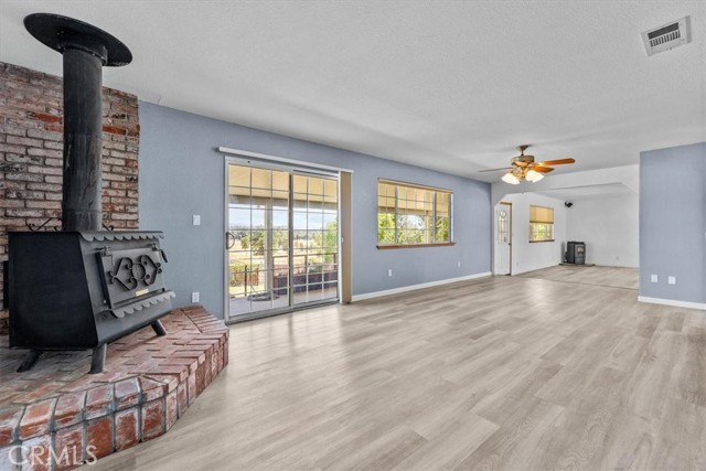 Detail Gallery Image 5 of 42 For 22132 Los Robles Way, Palo Cedro,  CA 96073 - 3 Beds | 2 Baths