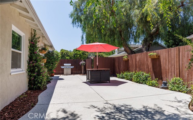 7441 Sylvia Avenue, Reseda CA: https://media.crmls.org/medias/d369319b-9c30-4cf9-849e-7d8540abe199.jpg