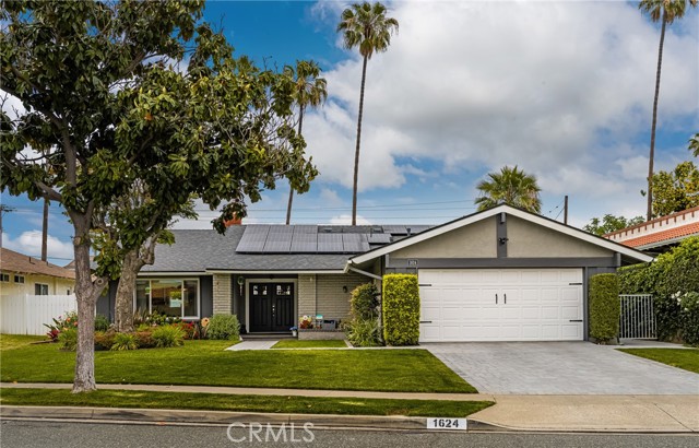 1624 Kingston Road, Placentia CA: https://media.crmls.org/medias/d3693638-74a1-4f5f-867d-e3b033f241bc.jpg
