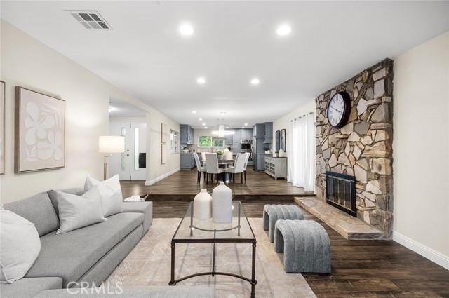 Detail Gallery Image 3 of 35 For 240 Bedford Way, Upland,  CA 91786 - 4 Beds | 2 Baths