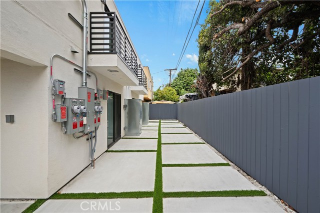 Detail Gallery Image 9 of 36 For 2922 12th Ave, Los Angeles,  CA 90018 - 4 Beds | 4 Baths