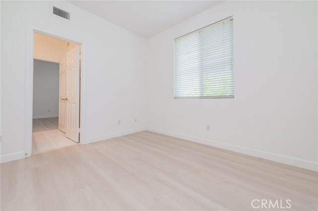 11 Lynnfield, Irvine CA: https://media.crmls.org/medias/d36ad0b5-b004-44c8-a3e5-2726cc7185e0.jpg