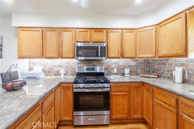 Image 6 of 34 For 10838 Burnet Avenue