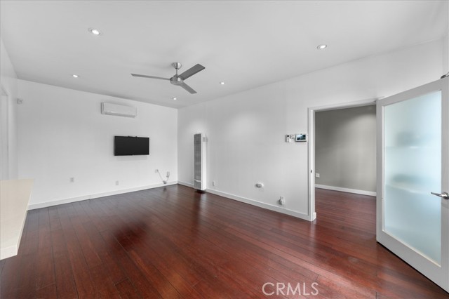 744 Flower Avenue photo 21