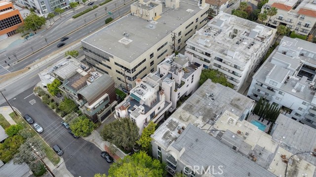 1814 Thayer Avenue, Los Angeles CA: https://media.crmls.org/medias/d36bbe89-6b69-41ac-8d70-658f52a1a10a.jpg