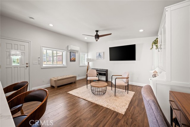 Detail Gallery Image 27 of 49 For 3345 Oakhurst Ave, Los Angeles,  CA 90034 - 3 Beds | 3 Baths