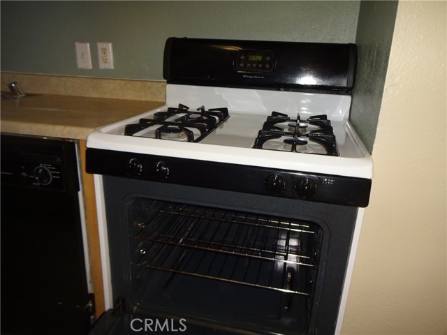 Detail Gallery Image 8 of 17 For 1220 Belmont Ave 3c,  Long Beach,  CA 90804 - 1 Beds | 1 Baths