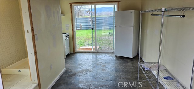 Detail Gallery Image 6 of 17 For 9695 Main St, Upper Lake,  CA 95485 - 0 Beds | 1 Baths