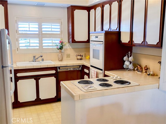 Kitchen, Eastview Townhouse #415.