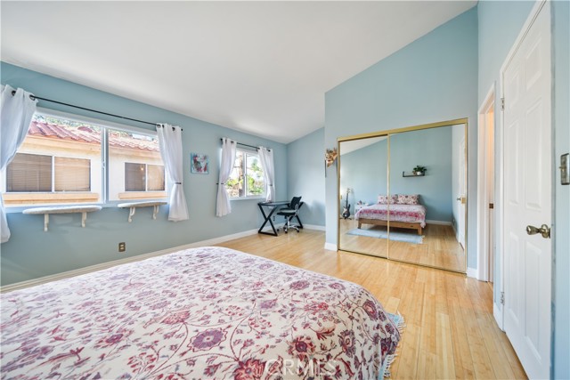 Detail Gallery Image 26 of 47 For 19950 Sherman Way Unit a a,  Winnetka,  CA 91306 - 3 Beds | 4 Baths