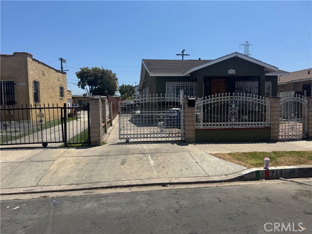 Detail Gallery Image 2 of 2 For 714 E 110th St, Los Angeles,  CA 90059 - 5 Beds | 2 Baths