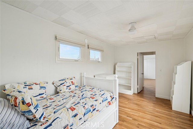 Detail Gallery Image 28 of 42 For 200 Grand Canal, Newport Beach,  CA 92662 - 4 Beds | 3 Baths