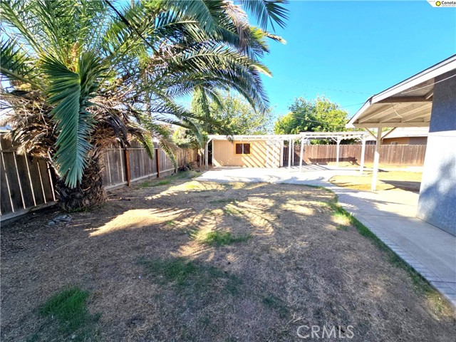 Detail Gallery Image 24 of 27 For 1923 W Pontiac, Fresno,  CA 93705 - 4 Beds | 2 Baths