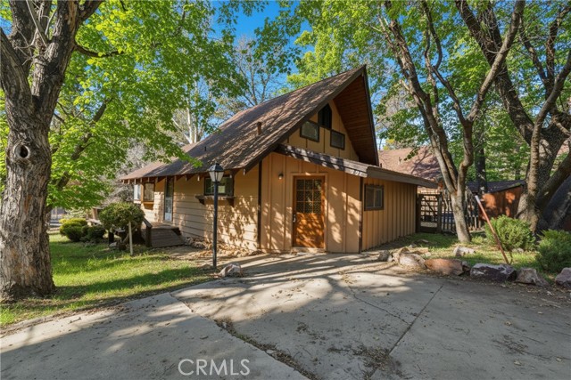 Detail Gallery Image 26 of 50 For 901 Tehama, Big Bear Lake,  CA 92315 - 3 Beds | 3 Baths