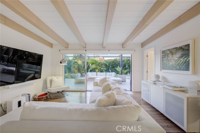 Detail Gallery Image 25 of 66 For 8161 Encino Ave, Northridge,  CA 91325 - 4 Beds | 3 Baths