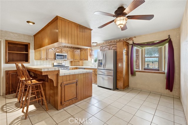 Detail Gallery Image 22 of 68 For 24053 Road 212, Lindsay,  CA 93247 - 3 Beds | 2 Baths