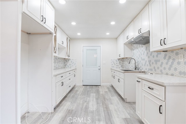 Detail Gallery Image 6 of 17 For 11571 Telegraph, Santa Fe Springs,  CA 90670 - 4 Beds | 2 Baths