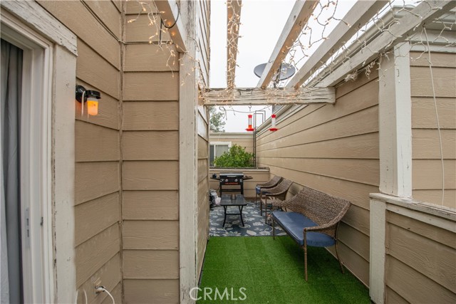 Detail Gallery Image 3 of 17 For 31321 the Old #G,  Castaic,  CA 91384 - 2 Beds | 1 Baths