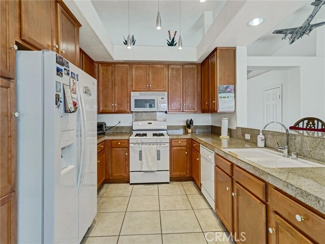 15900 Avenida Atezada, Desert Hot Springs CA: https://media.crmls.org/medias/d373708b-06ea-4beb-a583-c8dbf445bd32.jpg