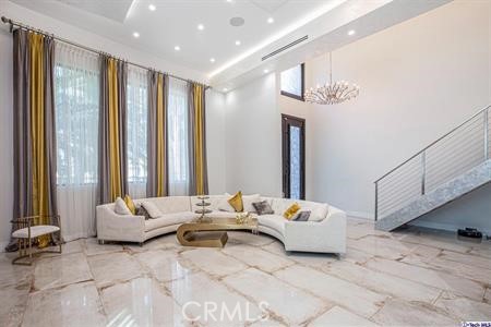 https://media.crmls.org/medias/d373c673-67b9-43ae-a6ae-ce0b148ba5c6.jpg?preset=X-Large