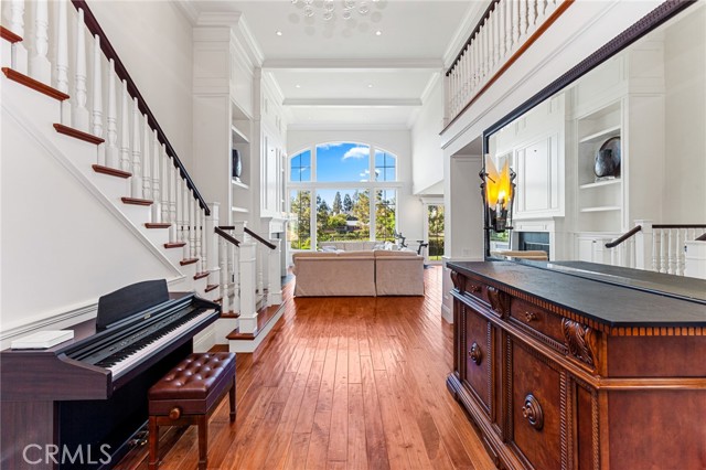 Detail Gallery Image 6 of 65 For 8 Rue Verte, Newport Beach,  CA 92660 - 3 Beds | 3/1 Baths