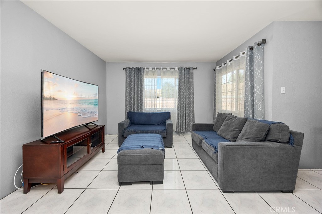 MLS #WS25247140 image #7