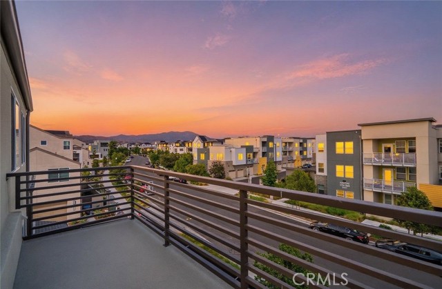 187 yugen, Irvine CA: https://media.crmls.org/medias/d37607cc-fef7-4f27-a955-e44e8ab8ae31.jpg