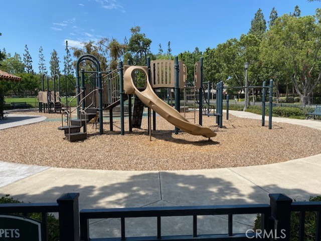 49 Eaglecreek, Irvine CA: https://media.crmls.org/medias/d376b301-f23e-4e04-b6dd-7b4d019d4b2f.jpg
