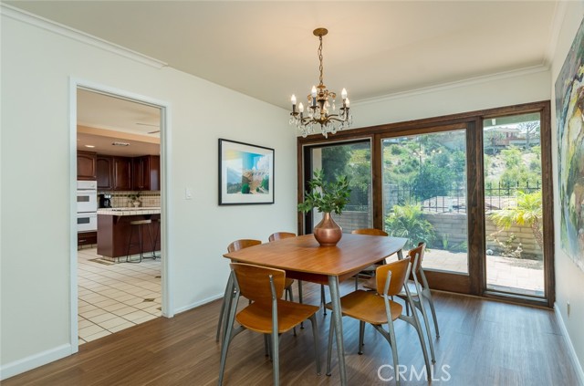 Detail Gallery Image 9 of 38 For 2251 El Arbolita Dr, Glendale,  CA 91208 - 2 Beds | 2 Baths