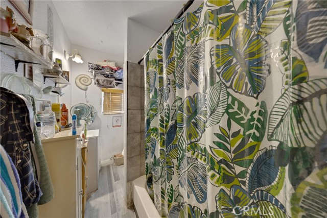 Detail Gallery Image 14 of 32 For 3218 Euclid, Lynwood,  CA 90262 - – Beds | – Baths