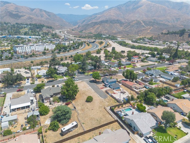 Detail Gallery Image 16 of 45 For 27981 Atlantic Ave, Highland,  CA 92346 - 3 Beds | 2 Baths